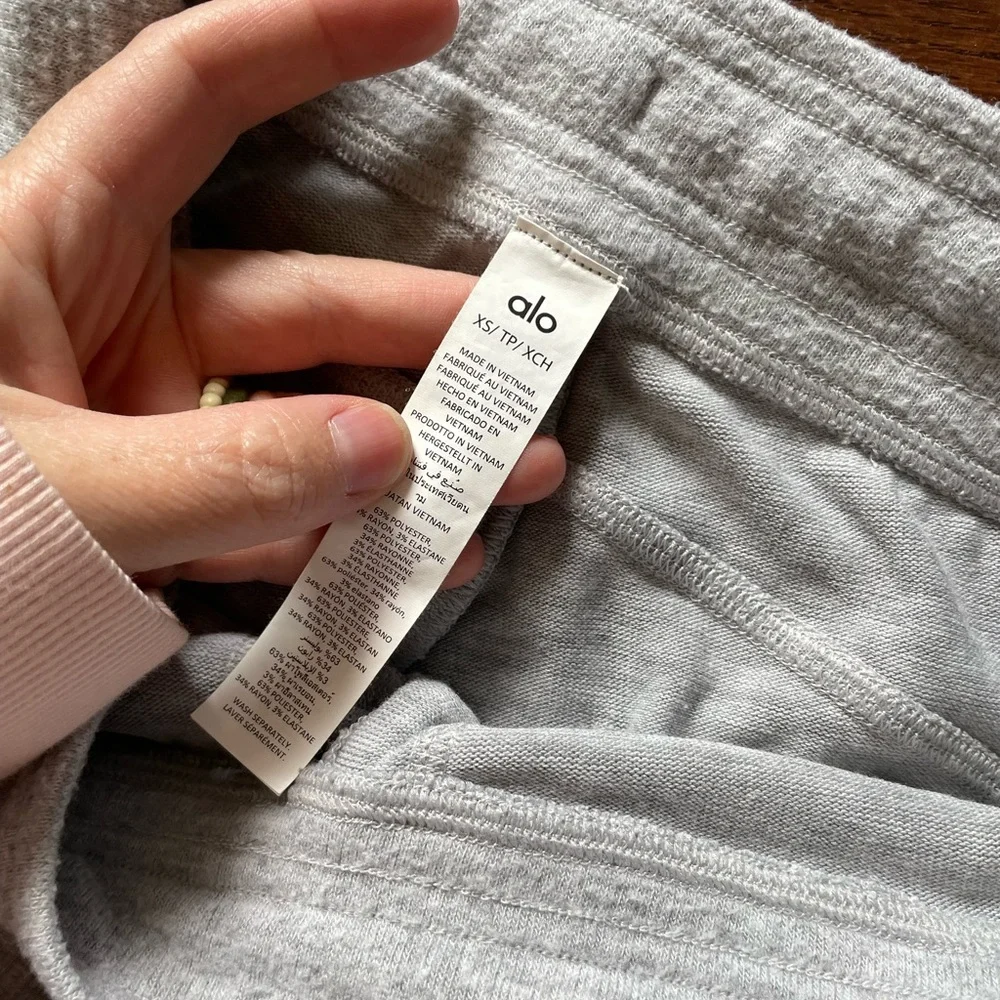 ALO Yoga Heather Gray Sweatpants